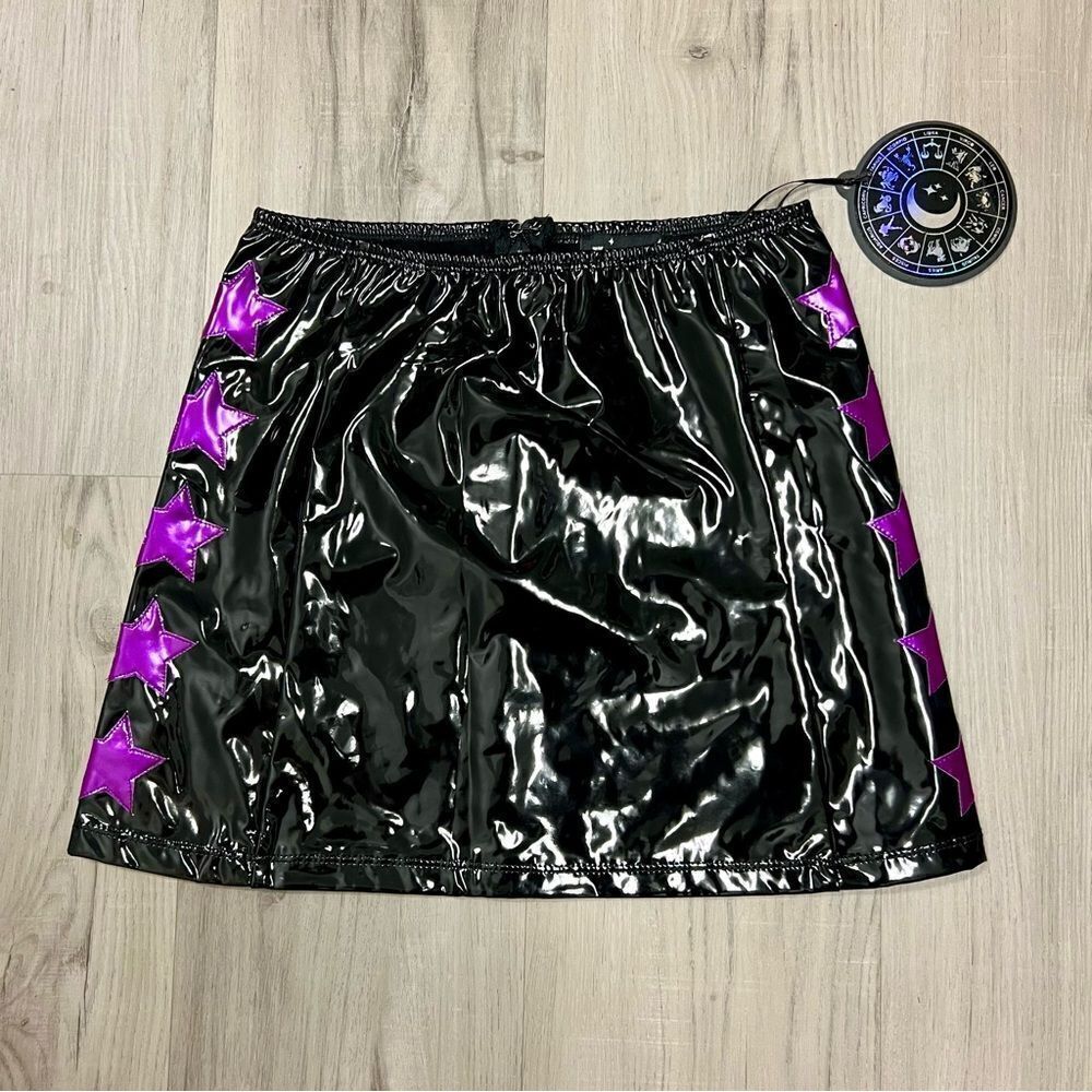 Horoscopez x Dolls Kill black patent miniskirt pink/purple metallic stars szM